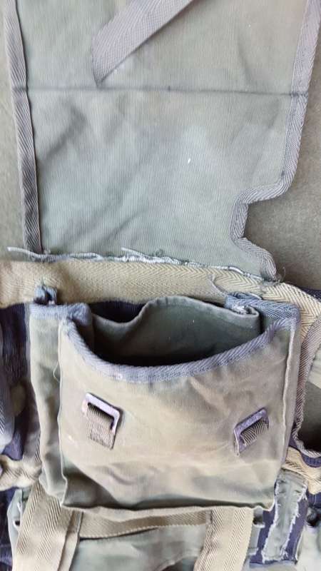 a scarce and rarely seen outside Zim - Commando Bn Battle-jacket olive green canvas - almost impossi