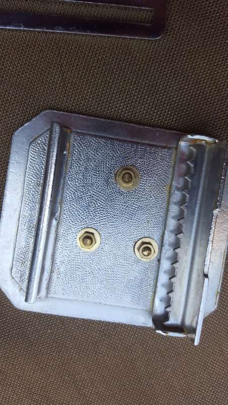 SADF era 1 Para Bn metal stable-belt buckle - new and unused condition with loose clips