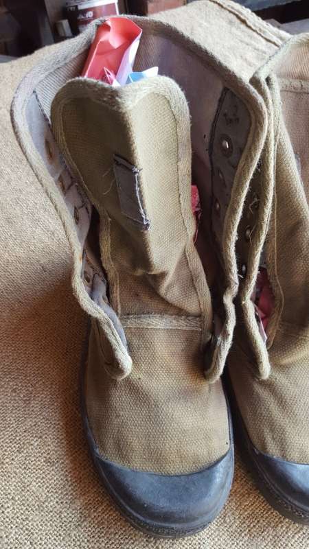 small size (UK 6 or 7?) green canvas boots as used by KOEVOET in SWA/ Angola border war era in good
