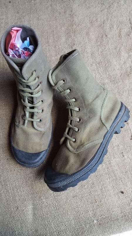 small size (UK 6 or 7?) green canvas boots as used by KOEVOET in SWA/ Angola border war era in good