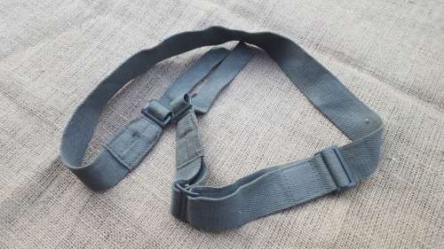 thin type patt 70/73 olive green canvas SADF era R4/ R5 weapon sling - unused mint and new condition
