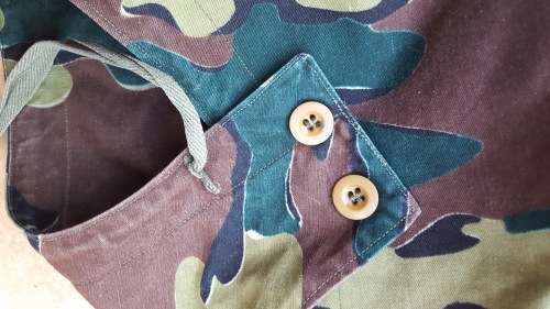 original Belgian jigsaw camo removable hood for smock - new and unused NOS no damage and bright colo