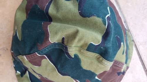 original Belgian jigsaw camo removable hood for smock - new and unused NOS no damage and bright colo