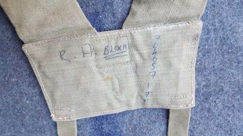 good used condition SADF era patt 61/64 webbing yoke - ideal as a Patt 69 Rhod stand-in piece ;-)