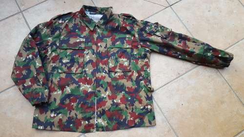lovley XL mint & unworn Swiss mil surplus Taz 57 (dd 1990) '83 type with more brown - l/s jacket top
