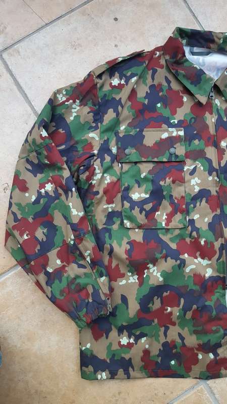 lovley XL mint & unworn Swiss mil surplus Taz 57 (dd 1990) '83 type with more brown - l/s jacket top