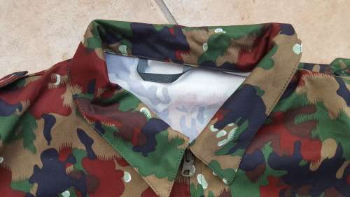 lovley XL mint & unworn Swiss mil surplus Taz 57 (dd 1990) '83 type with more brown - l/s jacket top