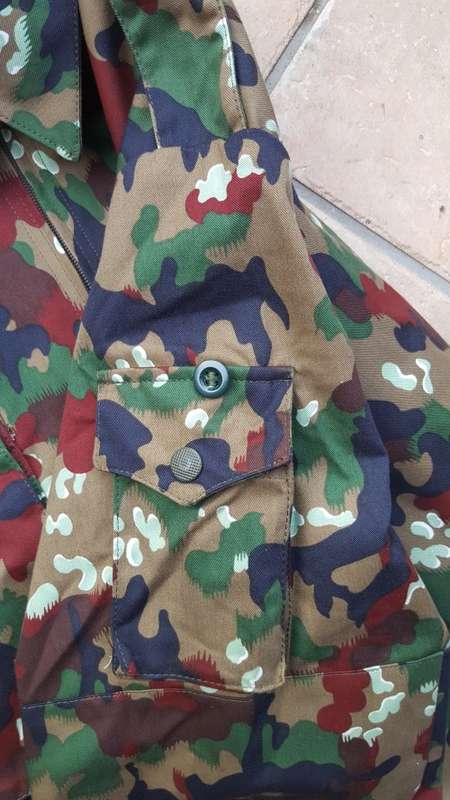 lovley XL mint & unworn Swiss mil surplus Taz 57 (dd 1990) '83 type with more brown - l/s jacket top