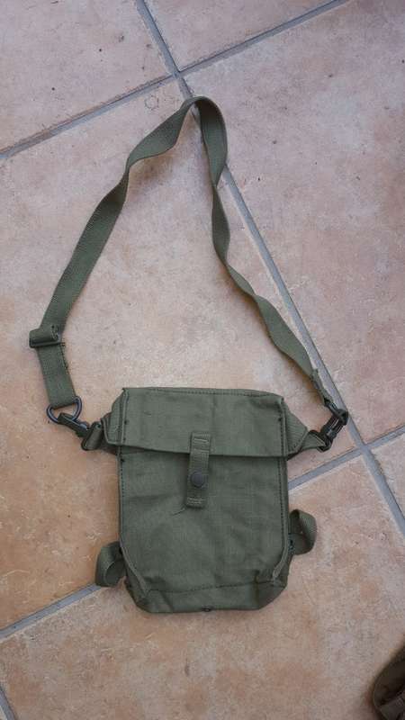 scarce and rarely seen SADF era patt 70/73 canvas bino carry bag (3 carry options) new and unused