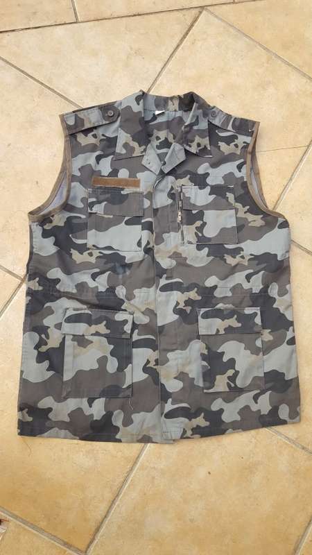 modified scarce Moz FADM Navy size 8 (XXL) previously damaged jacket converted into a "gillet" vest