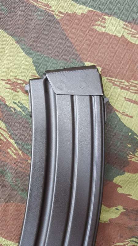 old SADF era issue 50 rd magazine for R4 rifle (also fits R5 and LM4 & LM5) in new unused condition