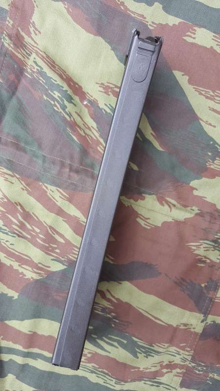 old SADF era issue 50 rd magazine for R4 rifle (also fits R5 and LM4 & LM5) in new unused condition