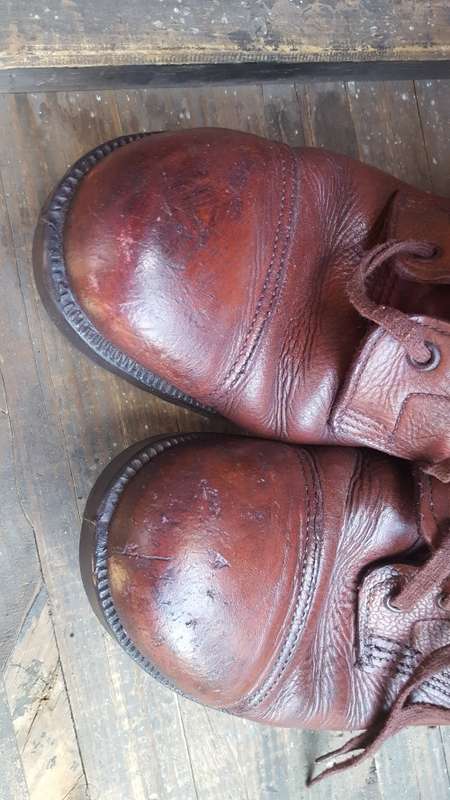 lovely used condition pair of UDF/ SADF era red leather size 11 UK combat boots - good wearable cond