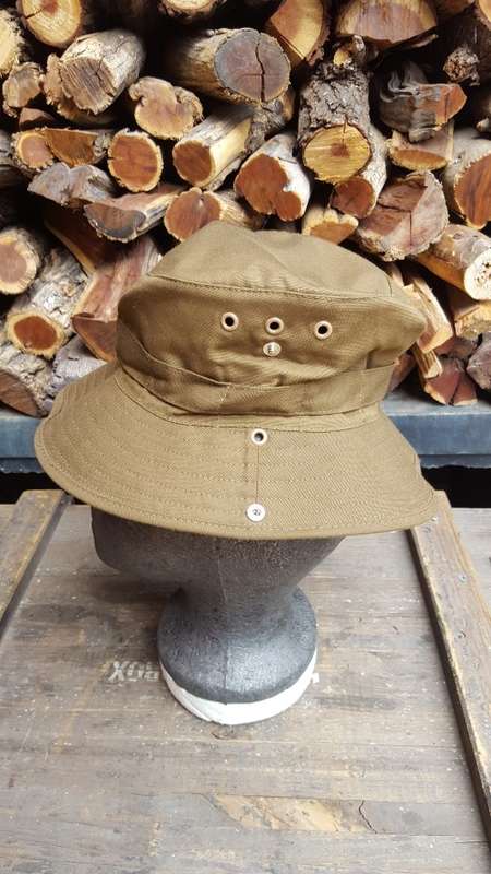new unused small (51cm) size (kiddies?) SADF era nutria field-dress `boshoed` short brim bush-hat