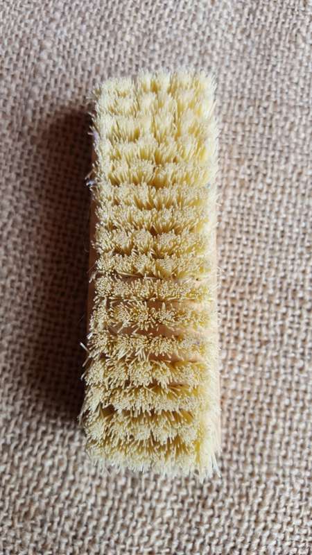 dd 1984 original bushwar era (civilian purchase) nail brush - period pvt purchase kit item - almost