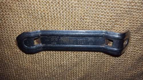 old-school SWA/Angola period TENNETS beer brand can and bottle-opener (made in England) used condit