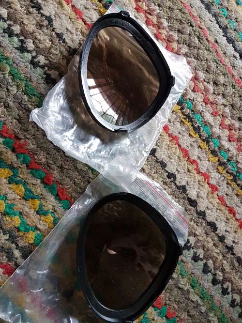 pr unused (no scratches) SM-90 gas mask SADF era issue dark `sunglasses` protective clip-on lenses