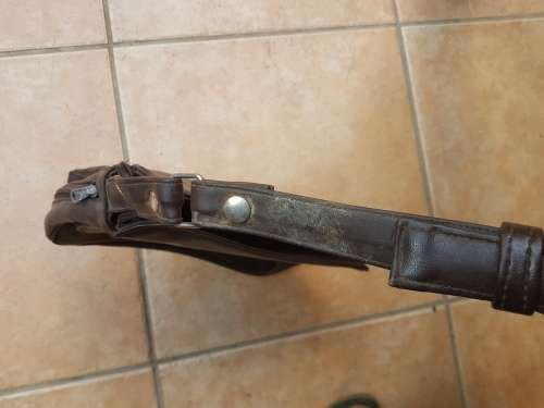 scarce original SADF era Female issue handbag - dark brown vinyl (faux leather) - no damage one zip