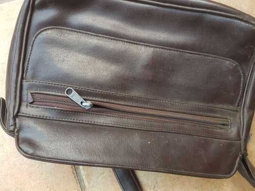 scarce original SADF era Female issue handbag - dark brown vinyl (faux leather) - no damage one zip
