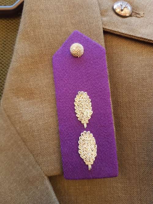 scarce original bushwar era SWATF Chaplains tunic & trousers (med-Large) with insignia & gorgets