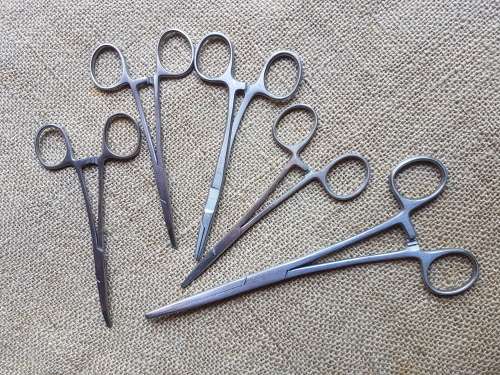 Five piece job-lot of SADF era type used s/steel medical instruments for medic/Dr. good for display
