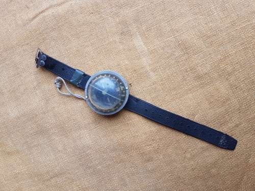 original SADF era Recce (SA SF) used divers compass (commercial type?) with rubber strap intact - bu