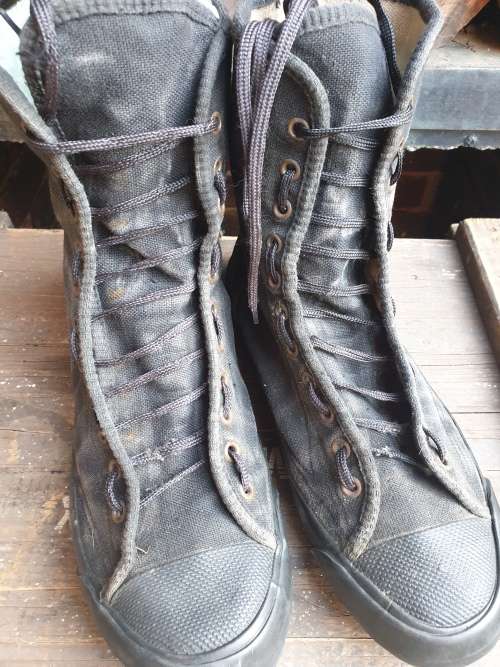 Rhodesian army used black `Clandestines` canvas anti-tracking boots very good used condton size UK 8