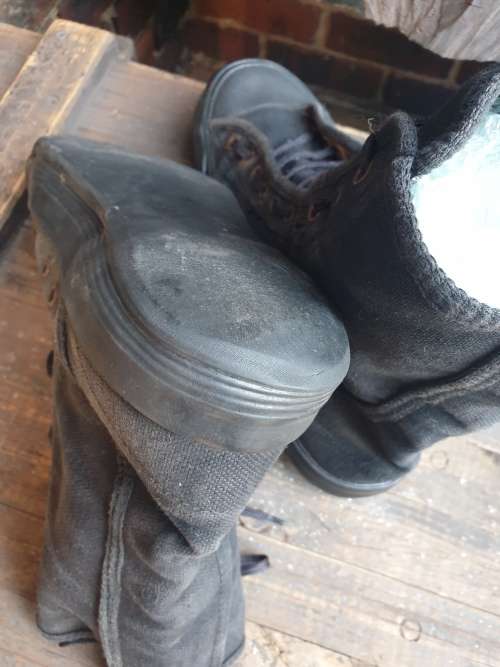 Rhodesian army used black `Clandestines` canvas anti-tracking boots very good used condton size UK 8