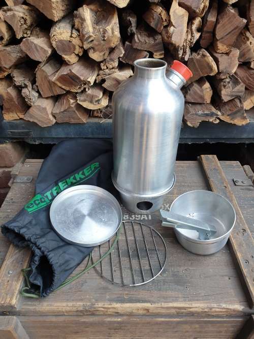 Camping 1lt alluminium Ghillie kettle with all parts & carry bag no damage (boils water FAST)