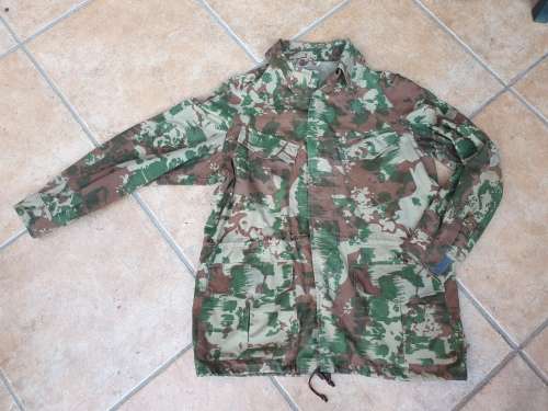 Original SAP bushwar era 1st patt bush-jacket size large (measures 60cm) no damage (no liner) no sta