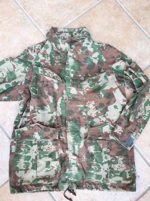 Original SAP bushwar era 1st patt bush-jacket size large (measures 60cm) no damage (no liner) no sta