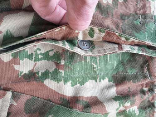 Original SAP bushwar era 1st patt bush-jacket size large (measures 60cm) no damage (no liner) no sta