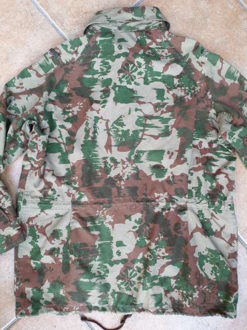 Original SAP bushwar era 1st patt bush-jacket size large (measures 60cm) no damage (no liner) no sta