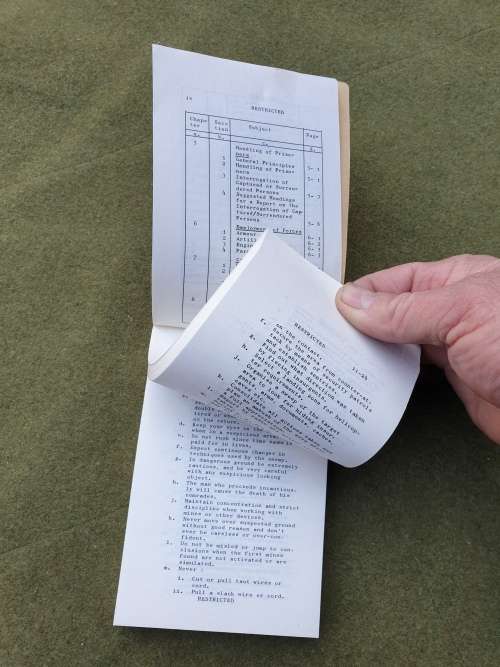 orginal SADF bushwar period/era COIN aide memoir A6 size pocket booklet in good clean condition