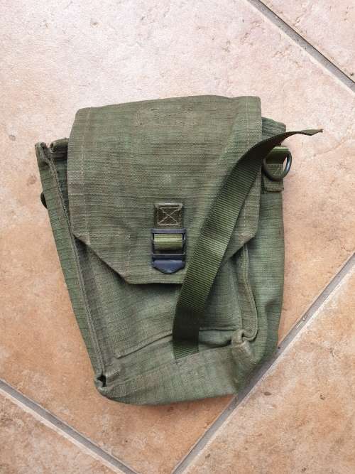 original bushwar period/era Recce SA SF used green ripstop canvas pattern 80 radio bag/ pouch