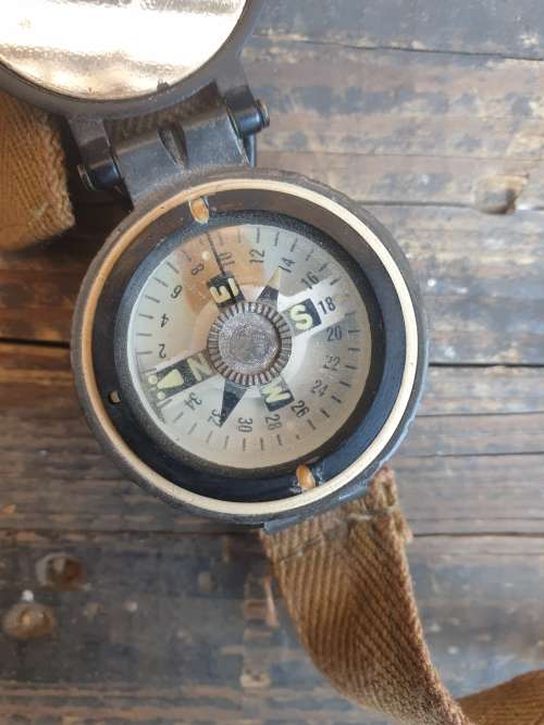 scarce original WW2 era type UK & Commonwealth Forces used (also Rhod SAS) wrist compass and strap