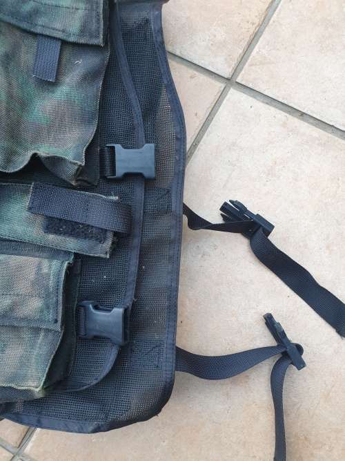 rare original factory-made over-the-head type 32 Bn summer patt camo urban assault vest blackened