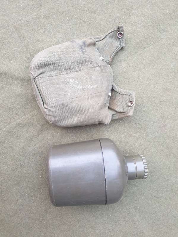 Original Rhodesian bushwar period pattern 69 canvas carrier pouch & 1lt canteen good clean used cond