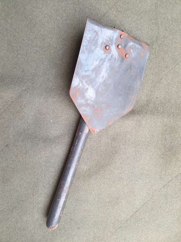 SADF SWA/Angola borderwar period 32 Bn/UNITA used entrenching tool/spade complete used conditIon