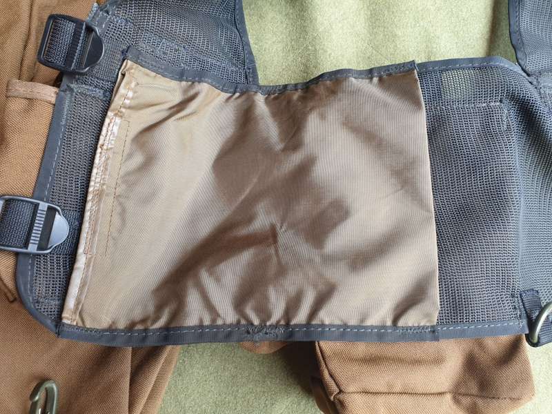 near mint orginal unused SWATF era issue nutria R1 mag type 1 patt 83 battle jacket removable panel