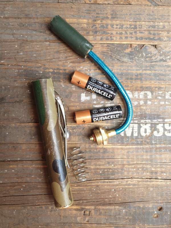 Made-in-the-USA FlexLite Recce SA SF used flex-head torch (AA batt) - ideal for navigation (working)