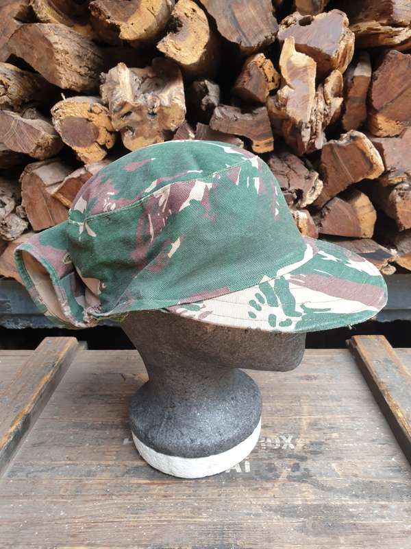 original Zim Army post indep dry season lizard camo flap-cap large sze 60cm used condton good colour