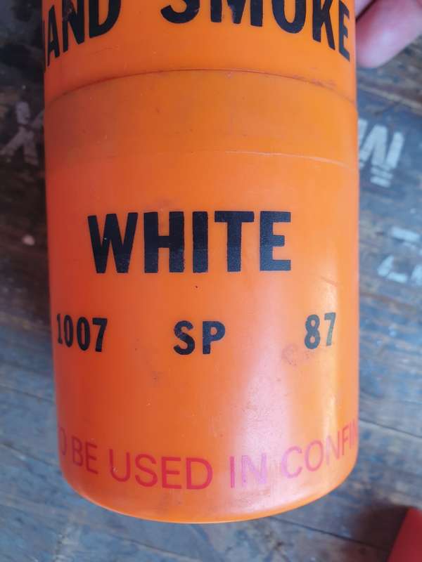 original SADF type SWA/Angola bushwar era issue 2 piece plastic canister WHiTE smoke grenade dd 87