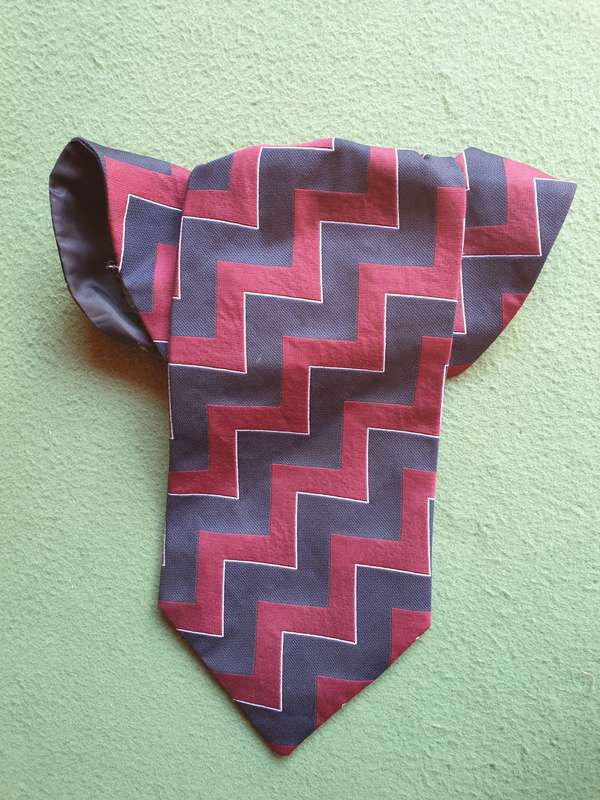 original GUNNERS SADF era SA Artillery ceremonial dress cravat in good used & clean condition