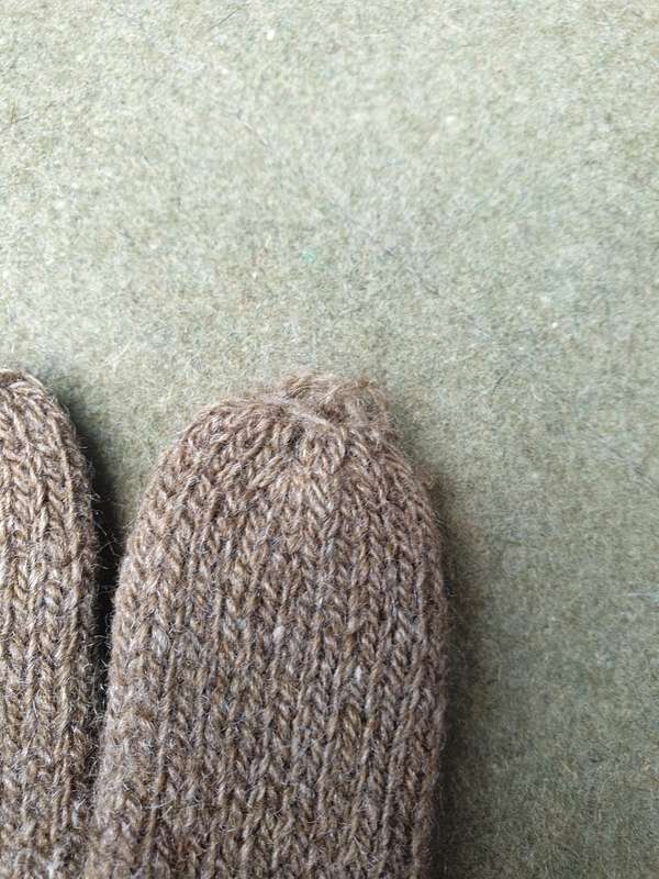 pair original UDF/ SADF 1960s issue brown nitted woolen mittens/ gloves in good condition