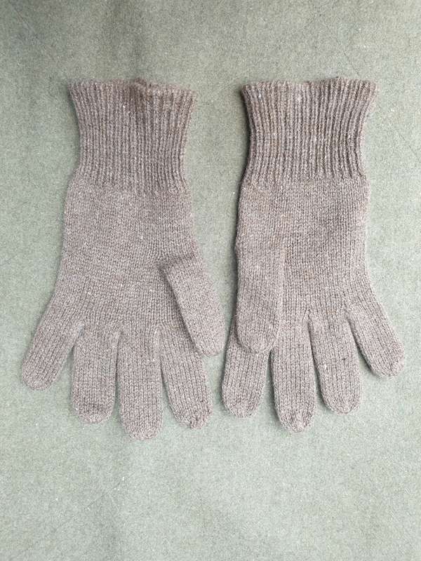 pair original UDF/ SADF 1960s issue brown nitted woolen mittens/ gloves in good condition