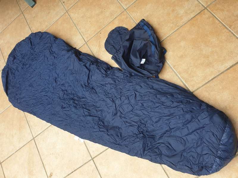 original locally made SAAF navy blue colour winter large sleeping bag new & unused clean condition