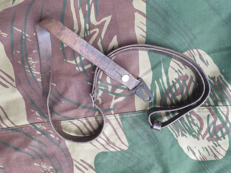 rare good used condition early type Portuguese issue G3 leather weapon sling with all clips & intact