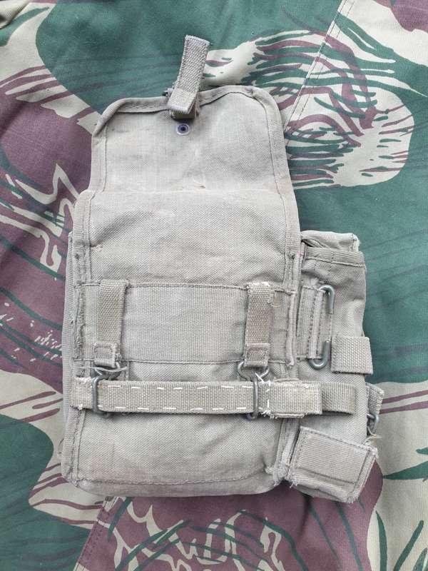 single (half/split) SADF era patt 61/64 kidney pouch as ideal stand-in gap-filler Rhod patt 69 piece