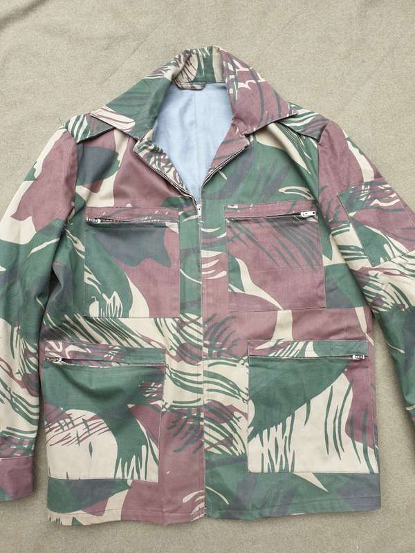 1st ever seen (?) Rhodesian camo 100% original wind/ water proof lined jacket large as new